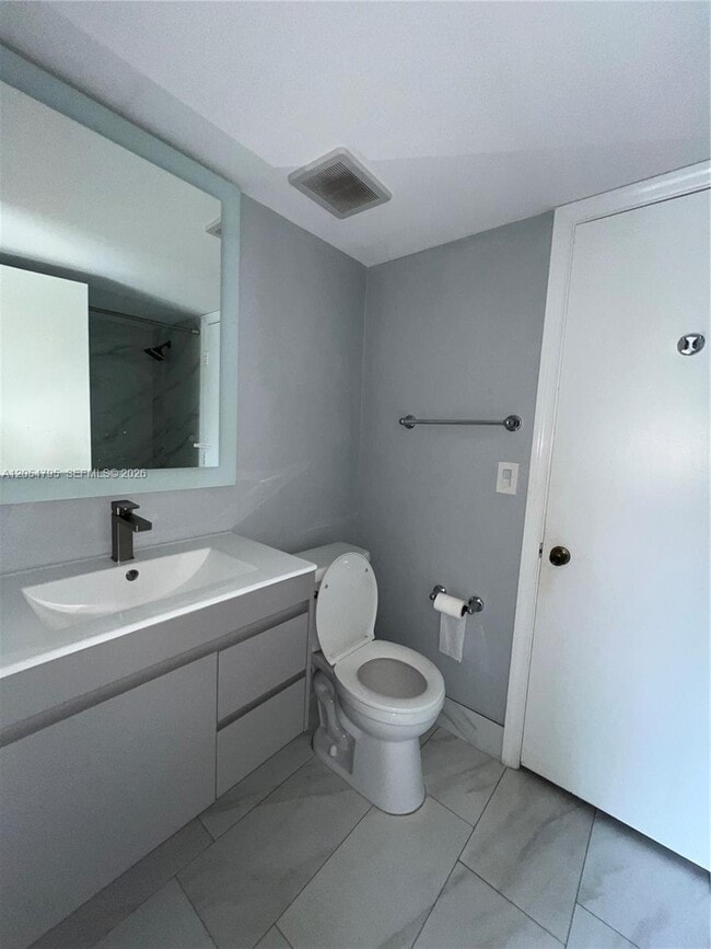 Photo - 5801 Riverside Dr Unit 104B3