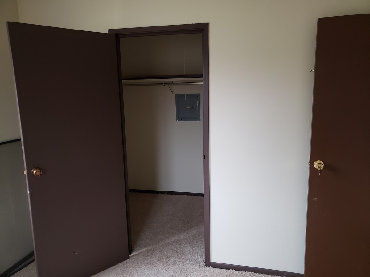 Photo - 419 Mountainbrook Dr Unit 8