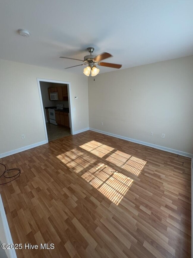 Photo - 643 Fowler Manning Rd