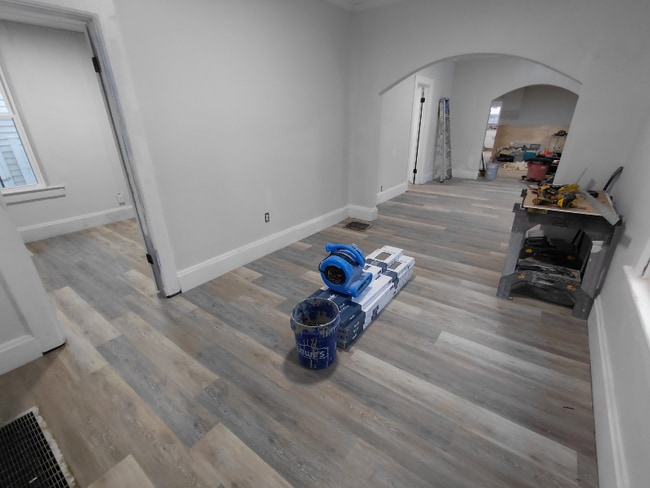 Photo - 220 Wasaon St