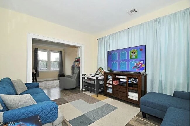 Photo - 215 W Saint Georges Ave Unit 2nd Floor