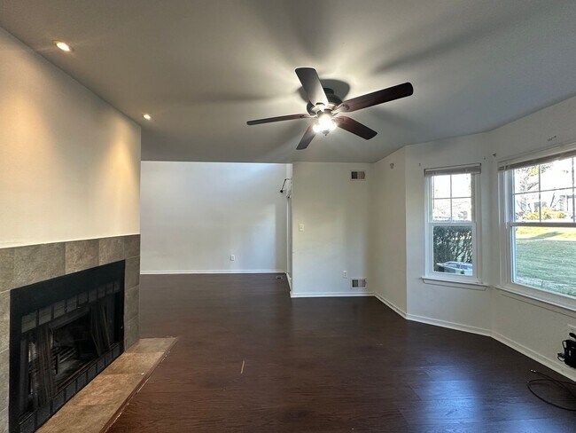 Photo - 2 bedrooms 2.5 bath