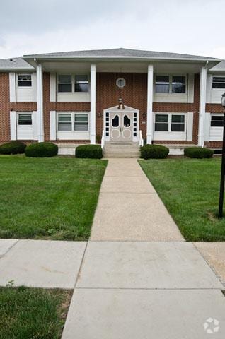 Building - Highland Park