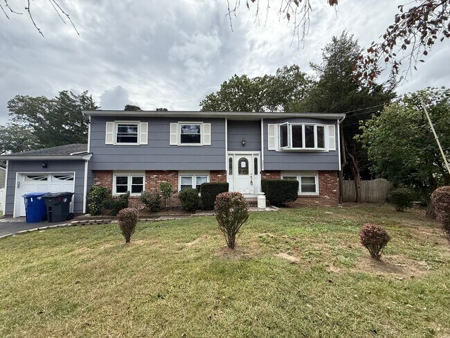 Building Photo - 321 Dallas Dr Rental