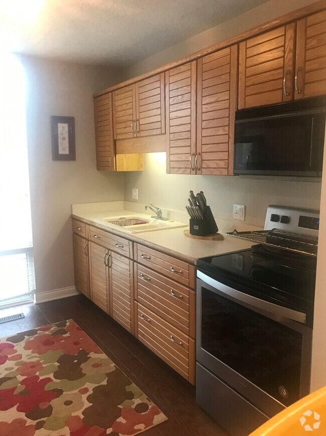 Building Photo - 6560 Chaffee Ct Unit G-5 Rental