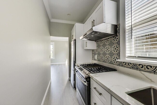 Photo - 666 17th St Unit 04-B