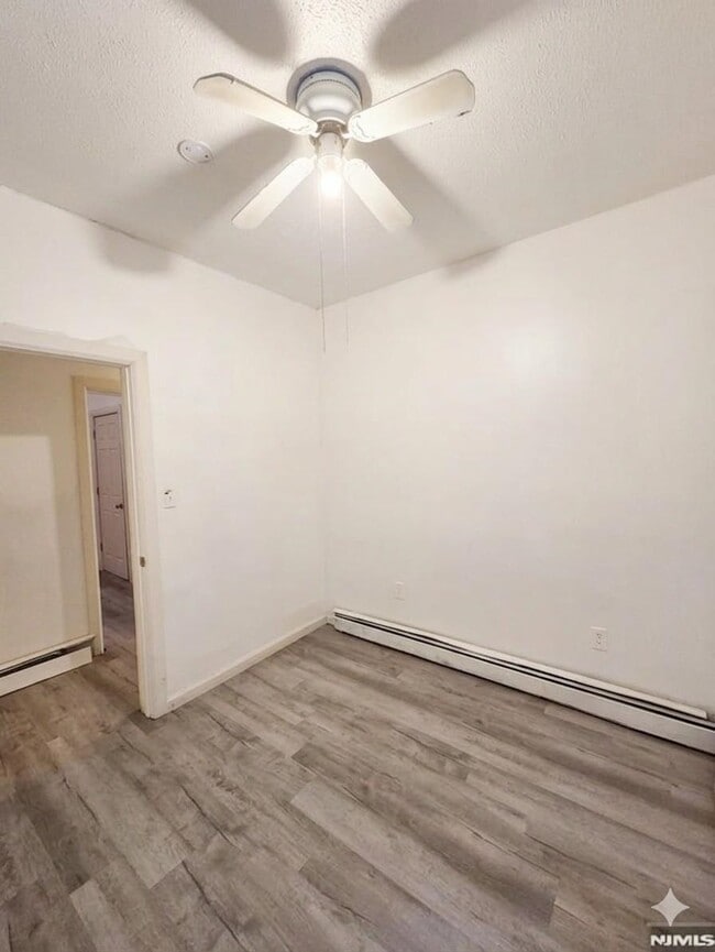 Photo - 20 N 7th St Unit 1st flr