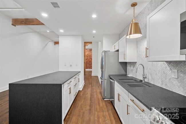 Photo - 310 Arlington Ave Unidad 219