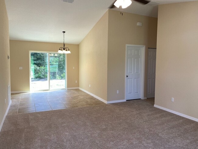 Photo - Desirable SE Ocala Neighborhood 3/2/1 **WON"T LAST**