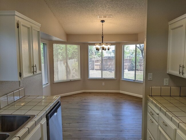 Photo - Nice 3 bedroom home, recently updated offe...