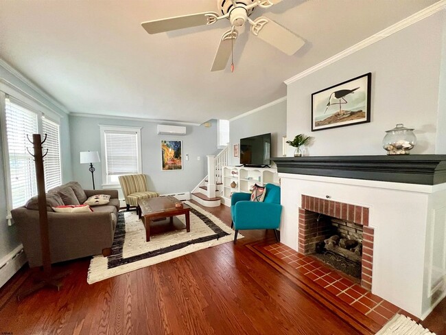 Photo - 207 25th St S