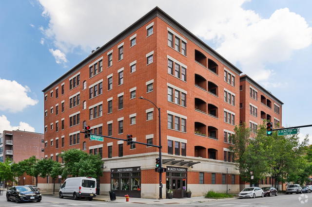 Building Photo - 35 S Racine Ave Unit 6NE Rental
