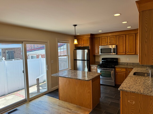 Photo - 74 Chapel St