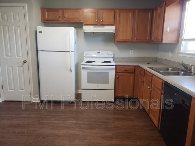 Photo - 1444 Benley St