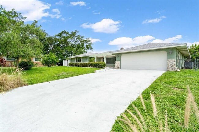 Photo - 1405 Cambridge Dr