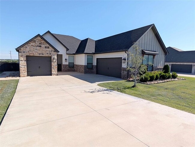 Building Photo - 2260 Jackson Ln