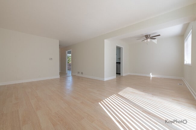 Photo - 713 Mariners Point