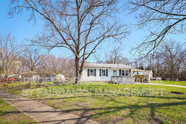 Photo - 1200 E 136th St