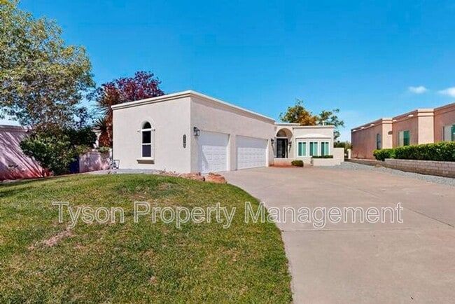 Photo - 11509 Woodmar Ln NE