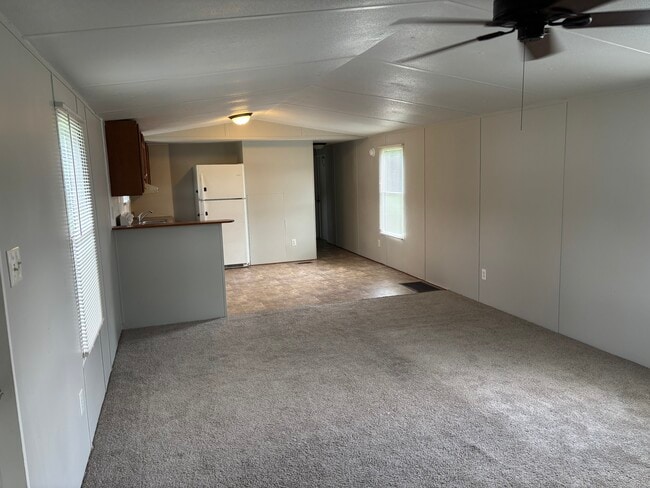 106 Jodoc Dr