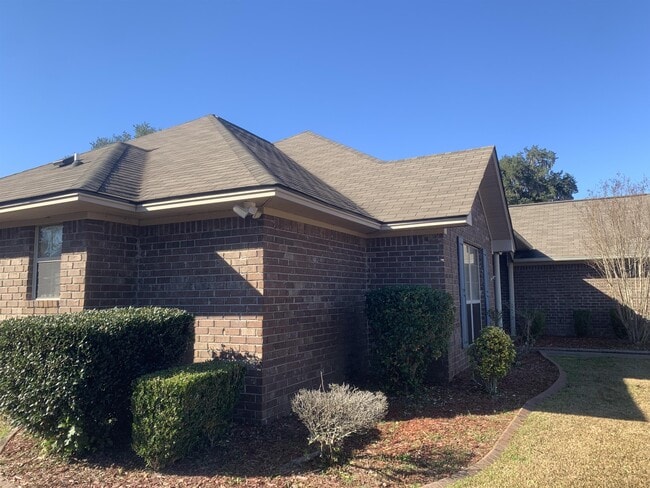 Photo - 1169-1169 Cumberland Dr