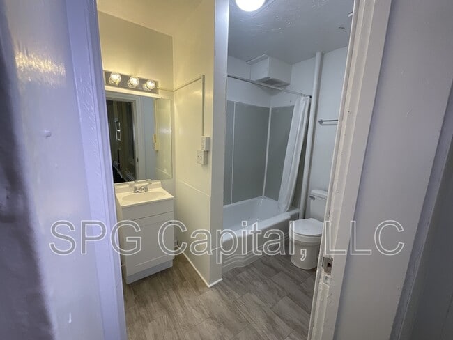 Photo - 631 E Market St