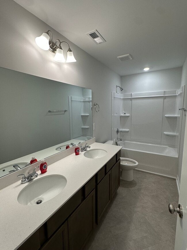Photo - 926 Lodgepole Ln