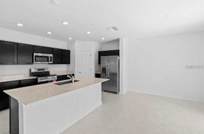 Photo - 669 Reggie Rd