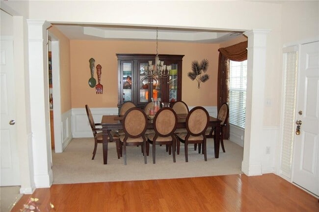 Photo - 8025 Friarbridge Dr