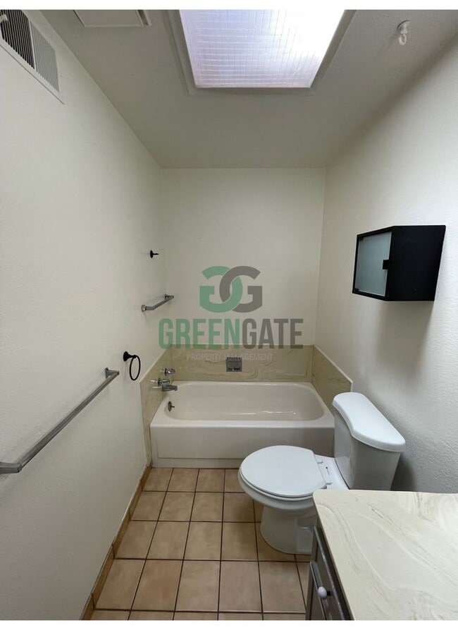 Photo - 3 BEDROOM 2 BATH HOME MOVE IN READY IN MODESTO!