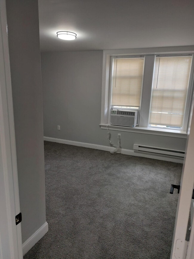 32 S Wycombe Ave