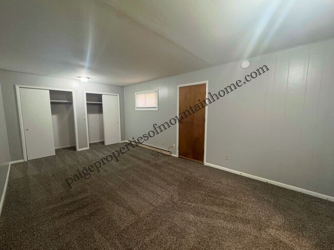 Photo - 501 Lynette Ave