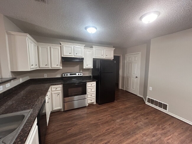 Photo - 7803 Avenue J