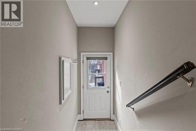 Photo - 181 West Avenue N