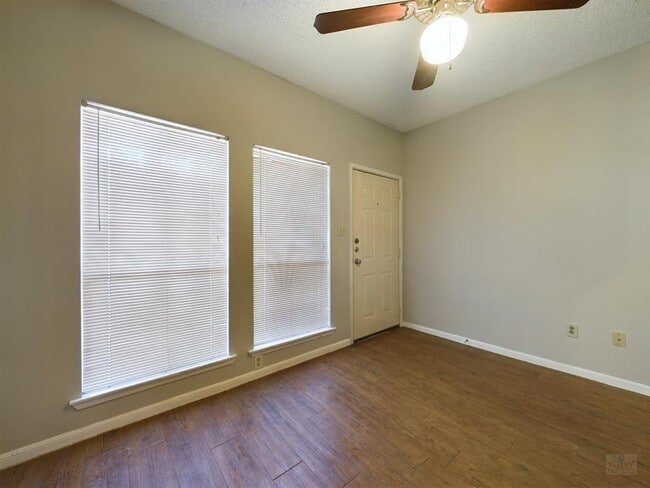 Photo - 2901 San Jacinto Blvd Unit 105