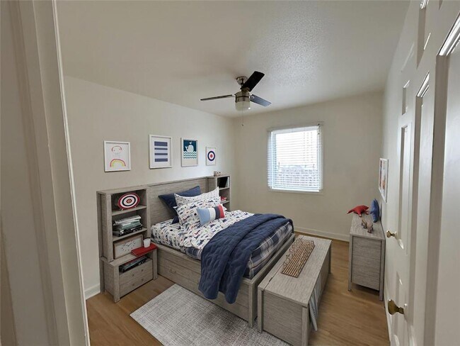 Photo - 2105 Grand Ave S