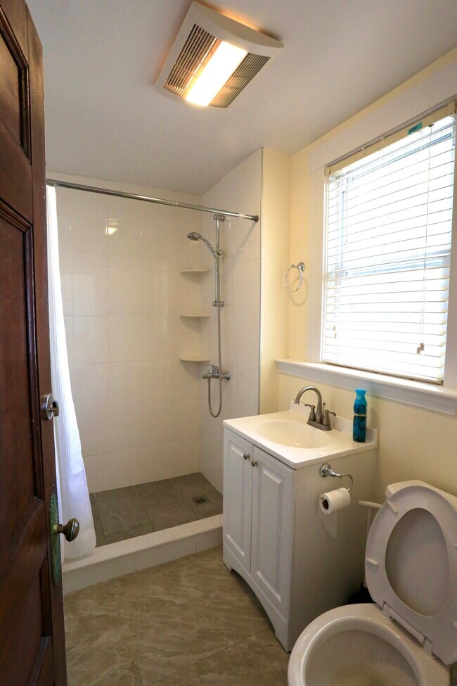 Photo - 124 Forest St Unit 1