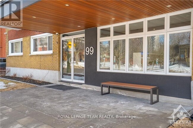 Photo - 99 Cartier St