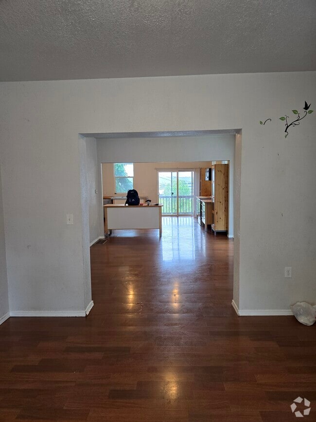 Building Photo - 1347 Fawcett Ave Rental