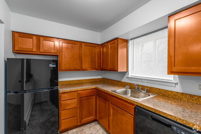 2BR, 1BA - 800SF - Kitchen - Haverford Apartments