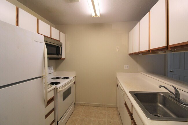 Photo - River View Condo in Star City - 4 Bedrooms...