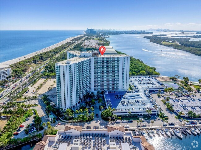 Building Photo - 100 Bayview Dr Unit 1403 Rental
