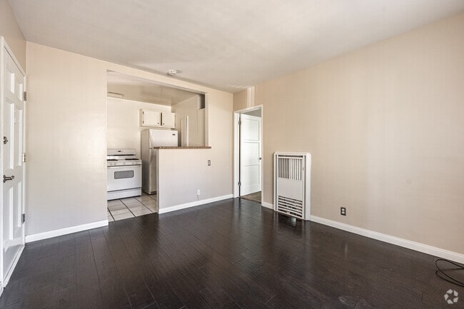 1BR, 1BA - 550SF - Dining Room