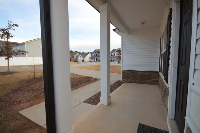 Photo - 103 Memorial Ct