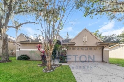 Building Photo - Move-In Ready 3BR/2BA with Brand-New Kitchen, Fireplace & Fenced Yard!