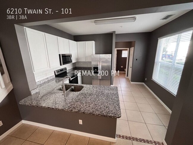 Photo - 6210 Twain St