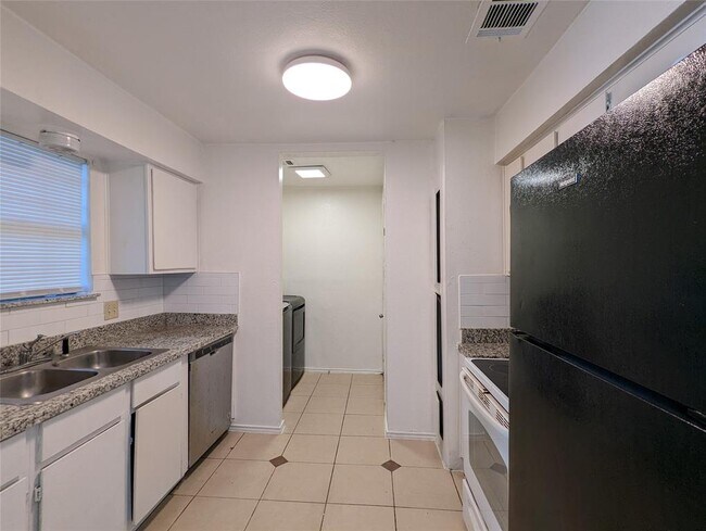 Photo - 12224 Ormandy St