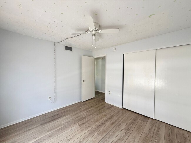 Photo - Close to Downtown Sarasota - 2/1 Condo - I... Unidad B