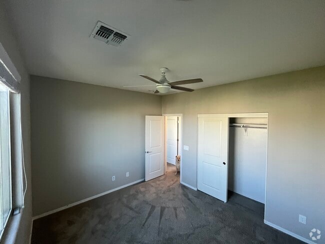 Building Photo - 1636 E Dogwood Ln Rental