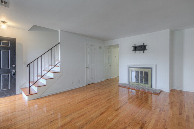 Photo - 5748 Brentwood Trace